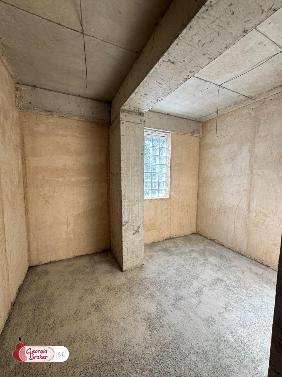 nearly repaired 3-room apartment for sale